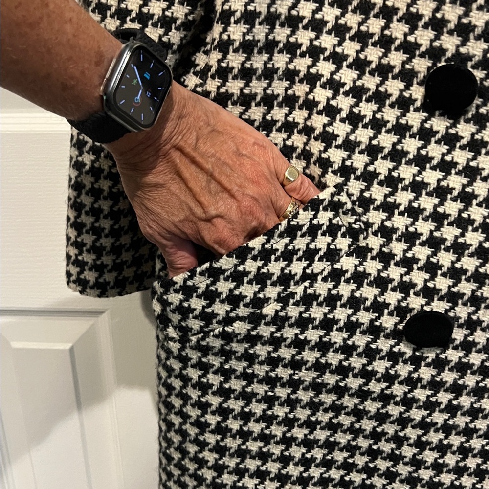 The Limited Wool Black/White Houndstooth Double Breasted Lined Coat Size 10 - Picture 5 of 13
